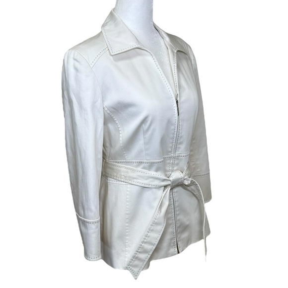 Lafayette 148 - Women’s Belted Blazer Jacket, 3/4 Sleeve, Zip-Up - White, Size 2 - Picture 5 of 17